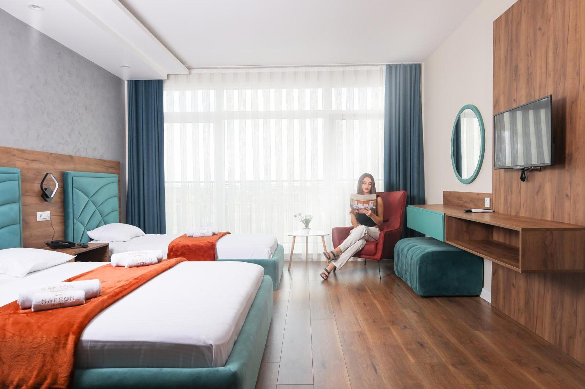 Nafron Hotel Прізрен Екстер'єр фото