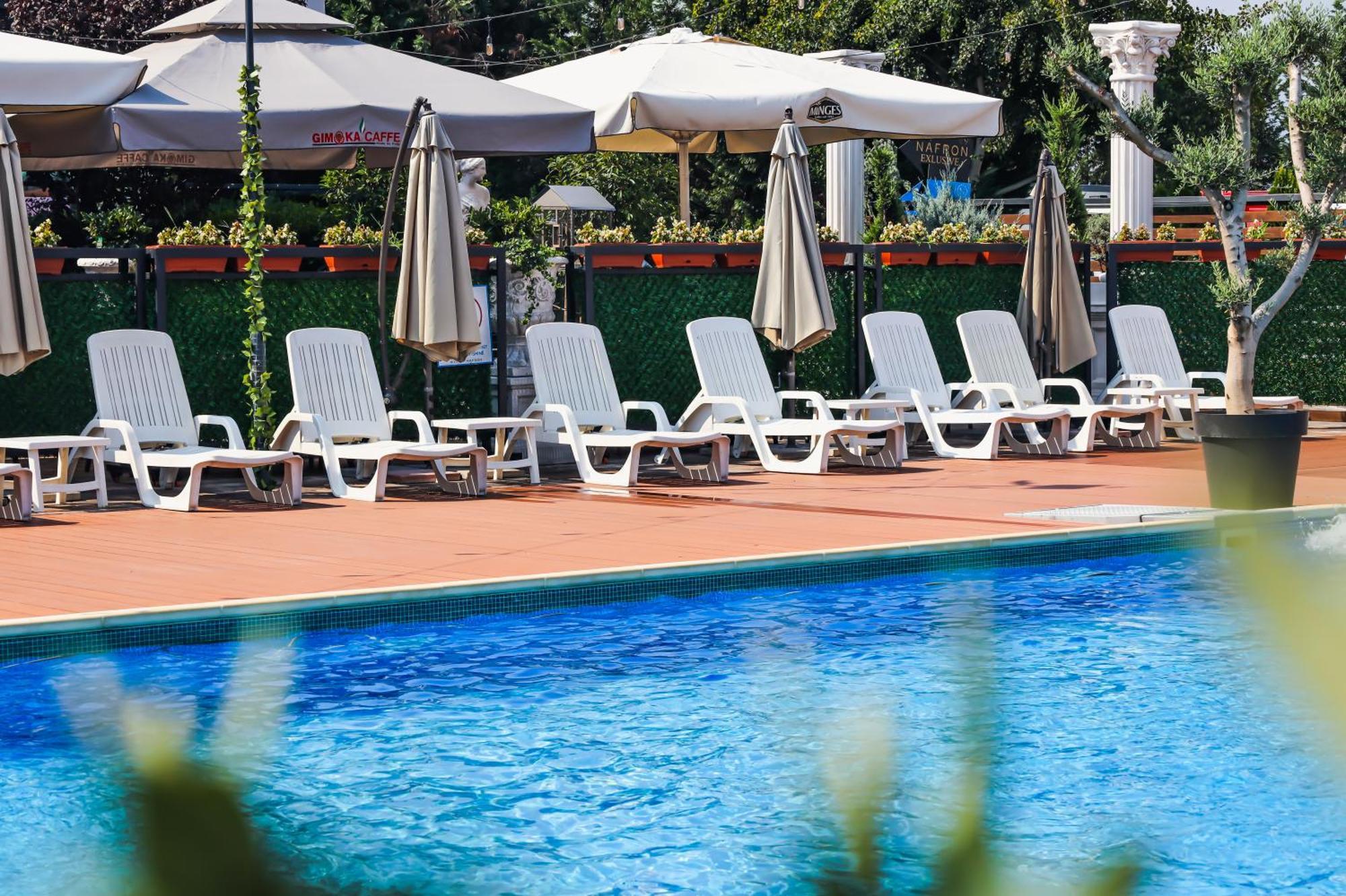 Nafron Hotel Прізрен Екстер'єр фото
