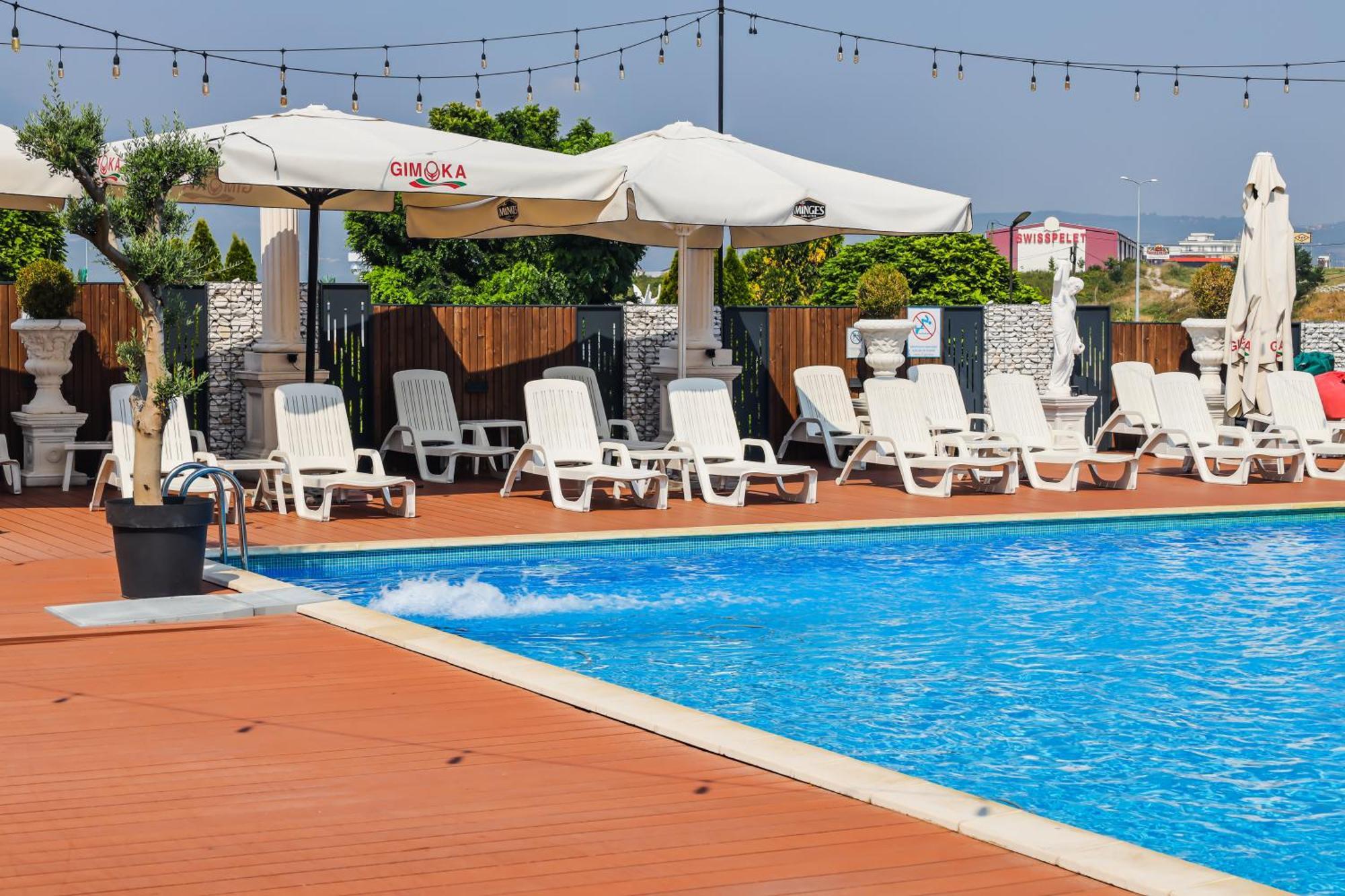 Nafron Hotel Прізрен Екстер'єр фото