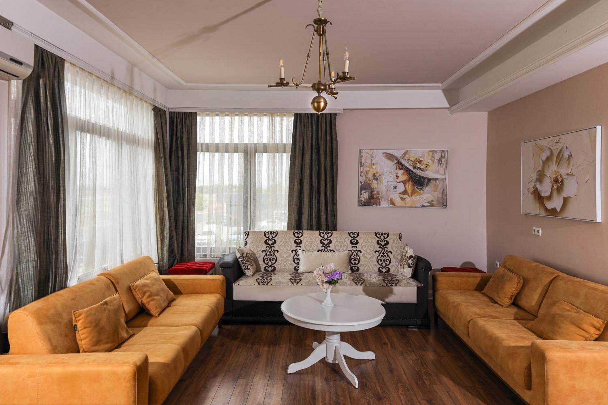 Nafron Hotel Прізрен Екстер'єр фото