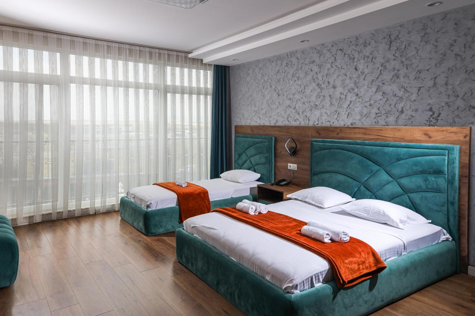 Nafron Hotel Прізрен Екстер'єр фото